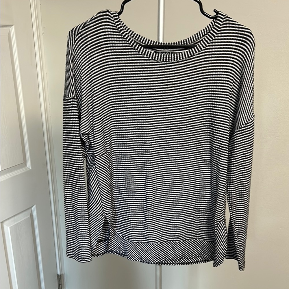 a.n.a Black and White Boxy Hoodie